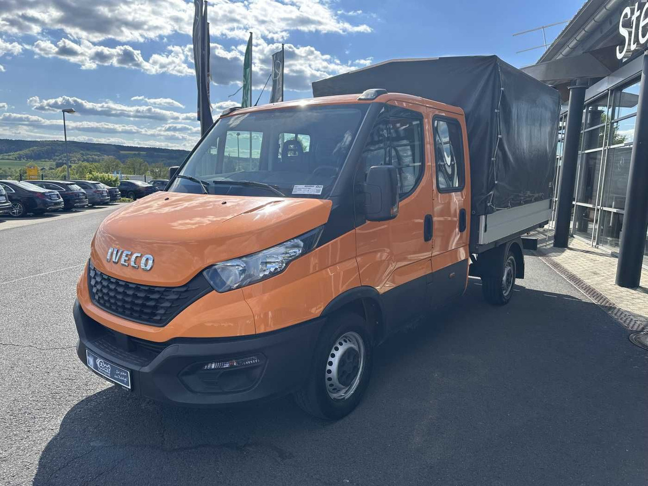 Iveco Daily 35S14 Pritsche+Plane *AHK*Ladekran*7-Sitze - Furgão caixa aberta: foto 3 Iveco Daily 35S14 Pritsche+Plane *AHK*Ladekran*7-Sitze - Furgão caixa aberta: foto 3