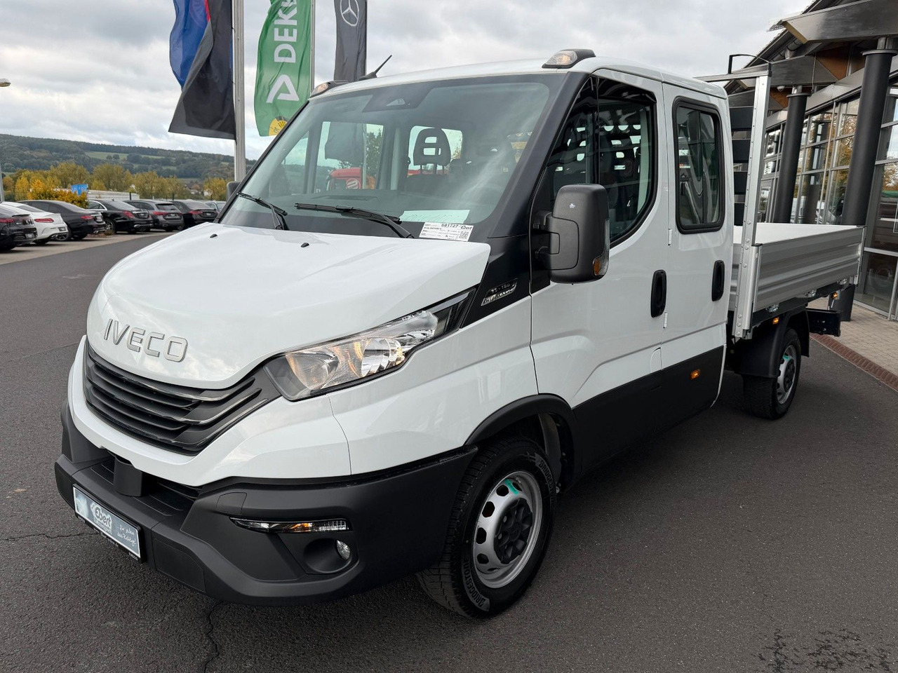Iveco Daily 35S16 A8 *R.3450mm*Automatik*AHK*7-Sitze* - Furgão basculante, Carrinha cabine dupla: foto 3 Iveco Daily 35S16 A8 *R.3450mm*Automatik*AHK*7-Sitze* - Furgão basculante, Carrinha cabine dupla: foto 3