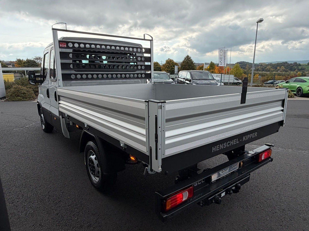 Iveco Daily 35S16 A8 *R.3450mm*Automatik*AHK*7-Sitze* - Furgão basculante, Carrinha cabine dupla: foto 4 Iveco Daily 35S16 A8 *R.3450mm*Automatik*AHK*7-Sitze* - Furgão basculante, Carrinha cabine dupla: foto 4