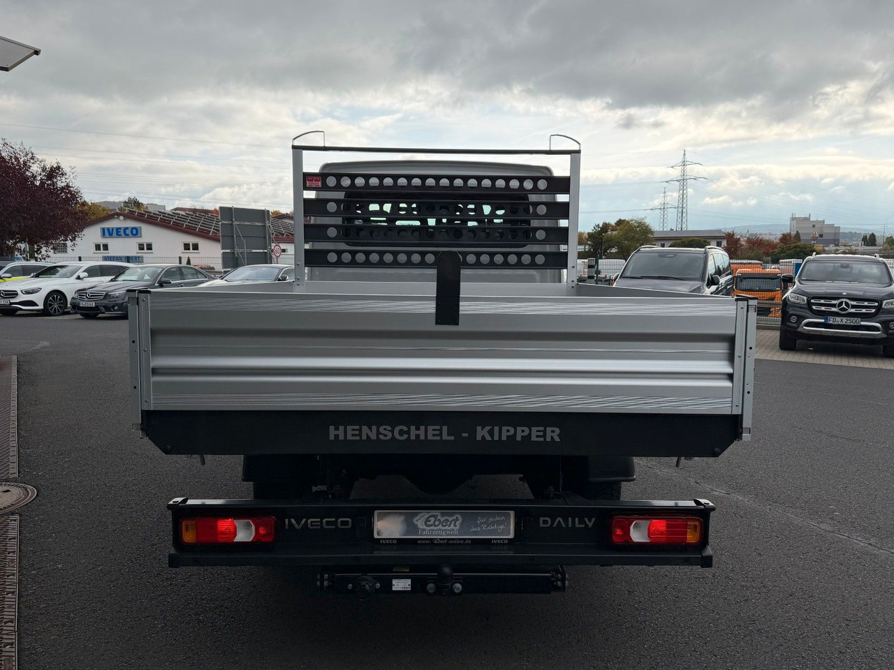 Iveco Daily 35S16 A8 *R.3450mm*Automatik*AHK*7-Sitze* - Furgão basculante, Carrinha cabine dupla: foto 5 Iveco Daily 35S16 A8 *R.3450mm*Automatik*AHK*7-Sitze* - Furgão basculante, Carrinha cabine dupla: foto 5