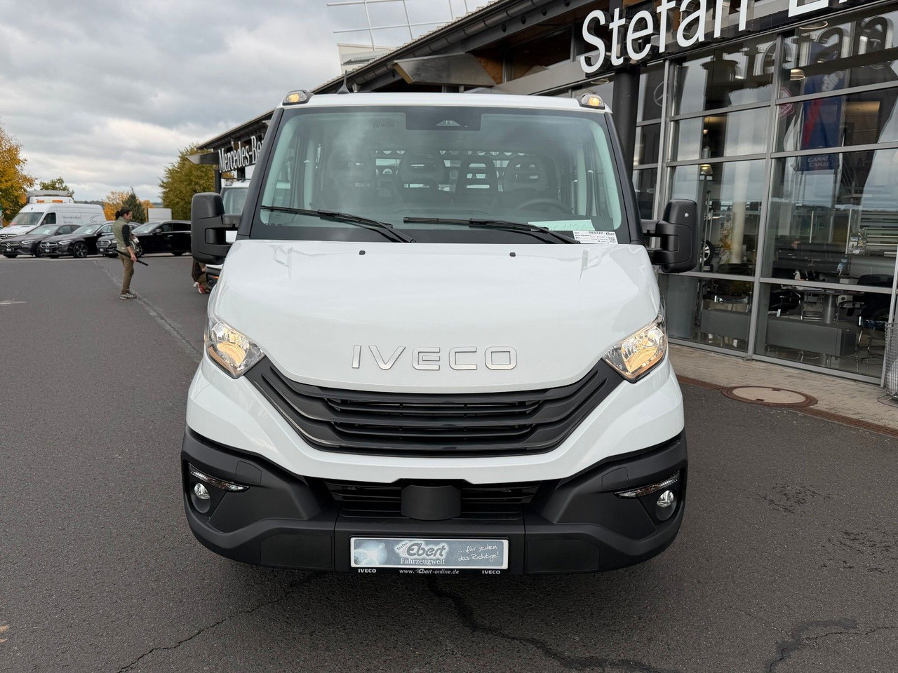 Iveco Daily 35S16 A8 *R.3450mm*Automatik*AHK*7-Sitze* - Furgão basculante, Carrinha cabine dupla: foto 2 Iveco Daily 35S16 A8 *R.3450mm*Automatik*AHK*7-Sitze* - Furgão basculante, Carrinha cabine dupla: foto 2