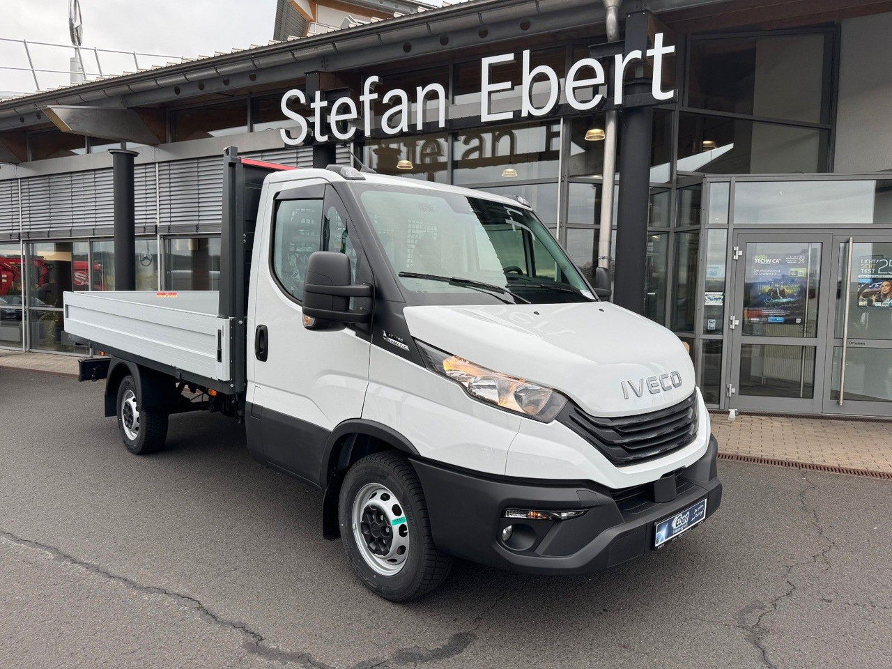 Iveco Daily 35S16 A8 *R3.450mm*Automatik*AHK*Kamera* - Furgão caixa aberta: foto 1 Iveco Daily 35S16 A8 *R3.450mm*Automatik*AHK*Kamera* - Furgão caixa aberta: foto 1