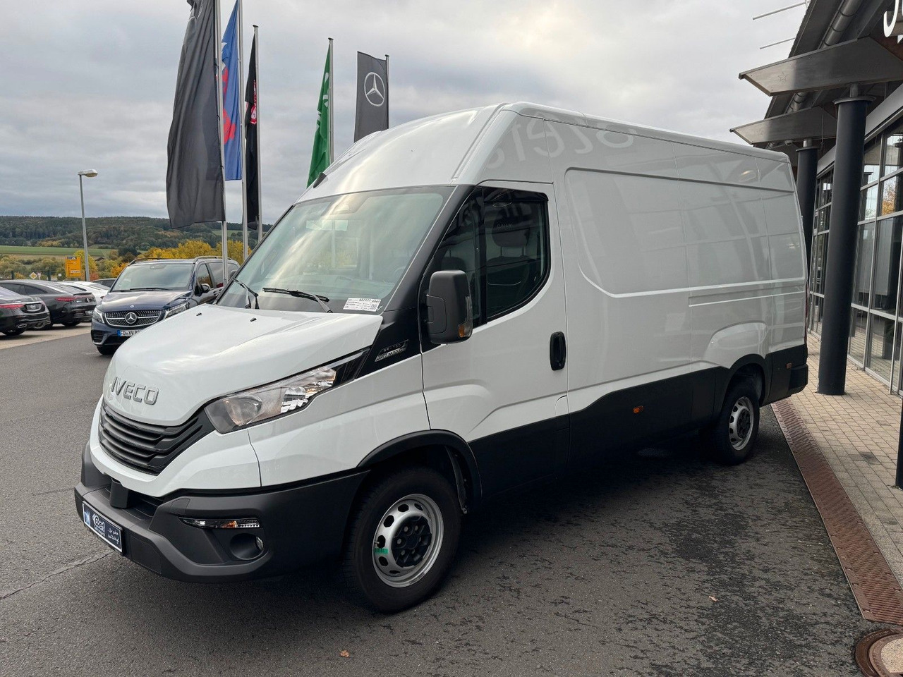 Iveco Daily 35S16 A8 *R3.520mm*Automatik*AHK*ACC* - Furgão: foto 4 Iveco Daily 35S16 A8 *R3.520mm*Automatik*AHK*ACC* - Furgão: foto 4