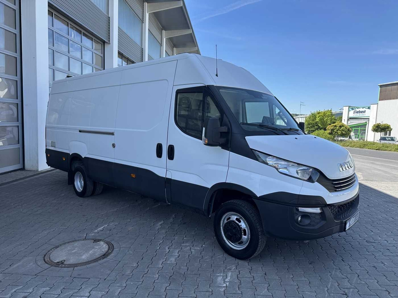 Iveco Daily 50C16 R4.100mm *AHK*Automatik*Ladekran* - Furgão: foto 3 Iveco Daily 50C16 R4.100mm *AHK*Automatik*Ladekran* - Furgão: foto 3