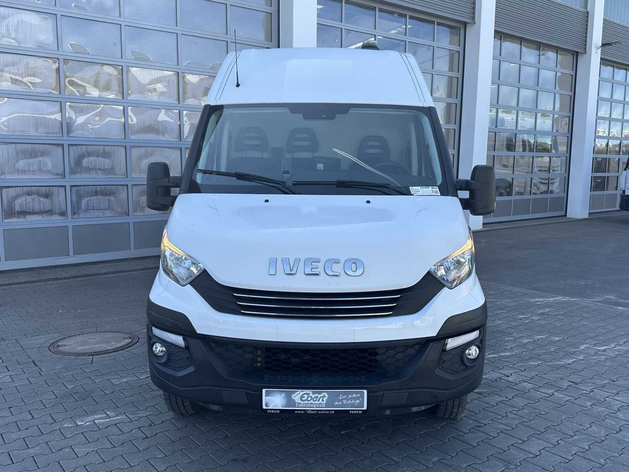 Iveco Daily 50C16 R4.100mm *AHK*Automatik*Ladekran* - Furgão: foto 2 Iveco Daily 50C16 R4.100mm *AHK*Automatik*Ladekran* - Furgão: foto 2
