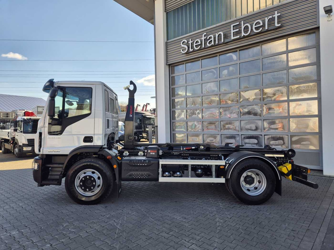 Iveco Eurocargo ML160E25/P HIAB Multilift XR10S4150 - Caminhão polibenne: foto 5 Iveco Eurocargo ML160E25/P HIAB Multilift XR10S4150 - Caminhão polibenne: foto 5