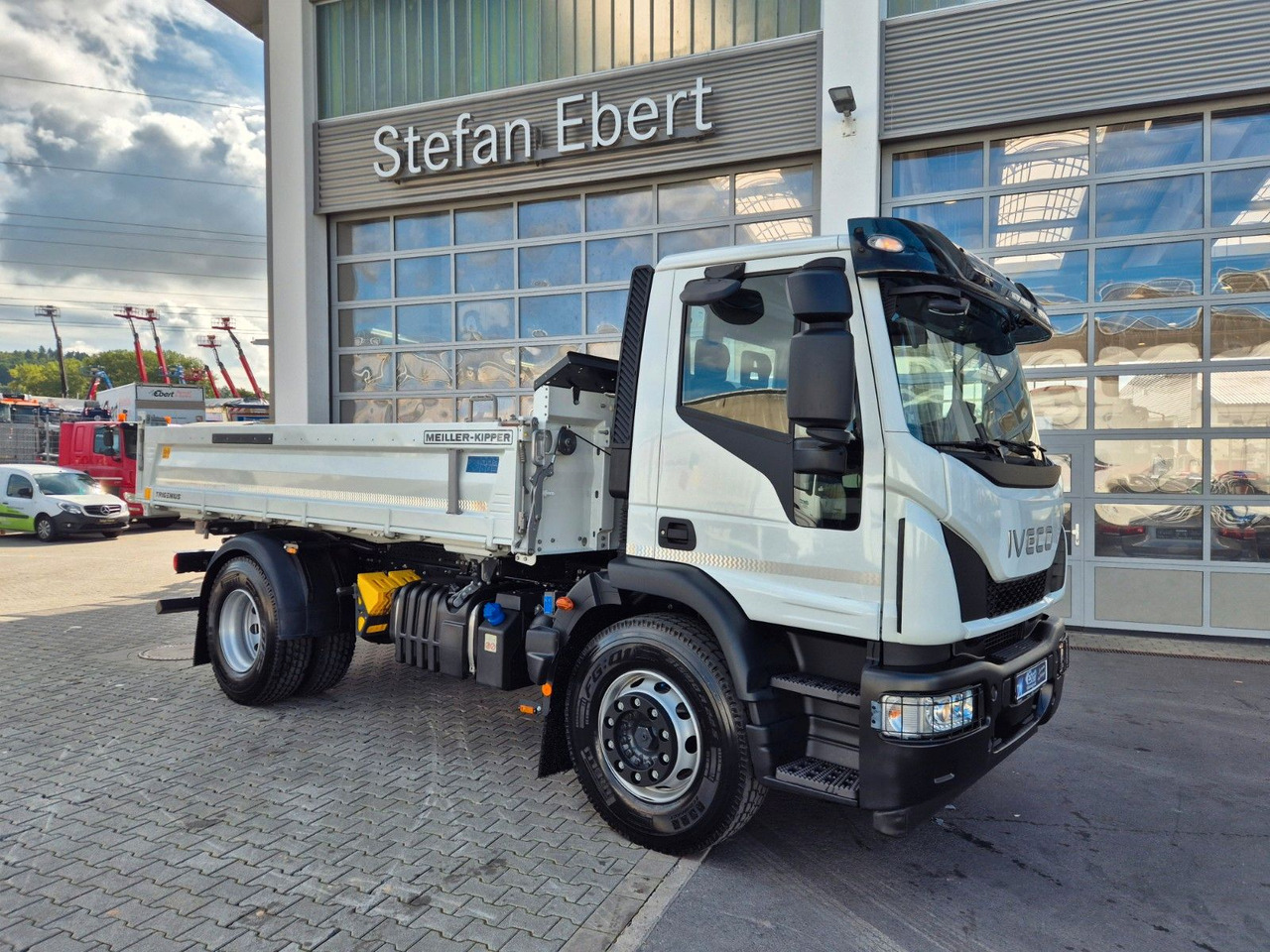 Iveco Eurocargo ML180E32K 4x2 Meiller AHK - Caminhão basculante: foto 5 Iveco Eurocargo ML180E32K 4x2 Meiller AHK - Caminhão basculante: foto 5