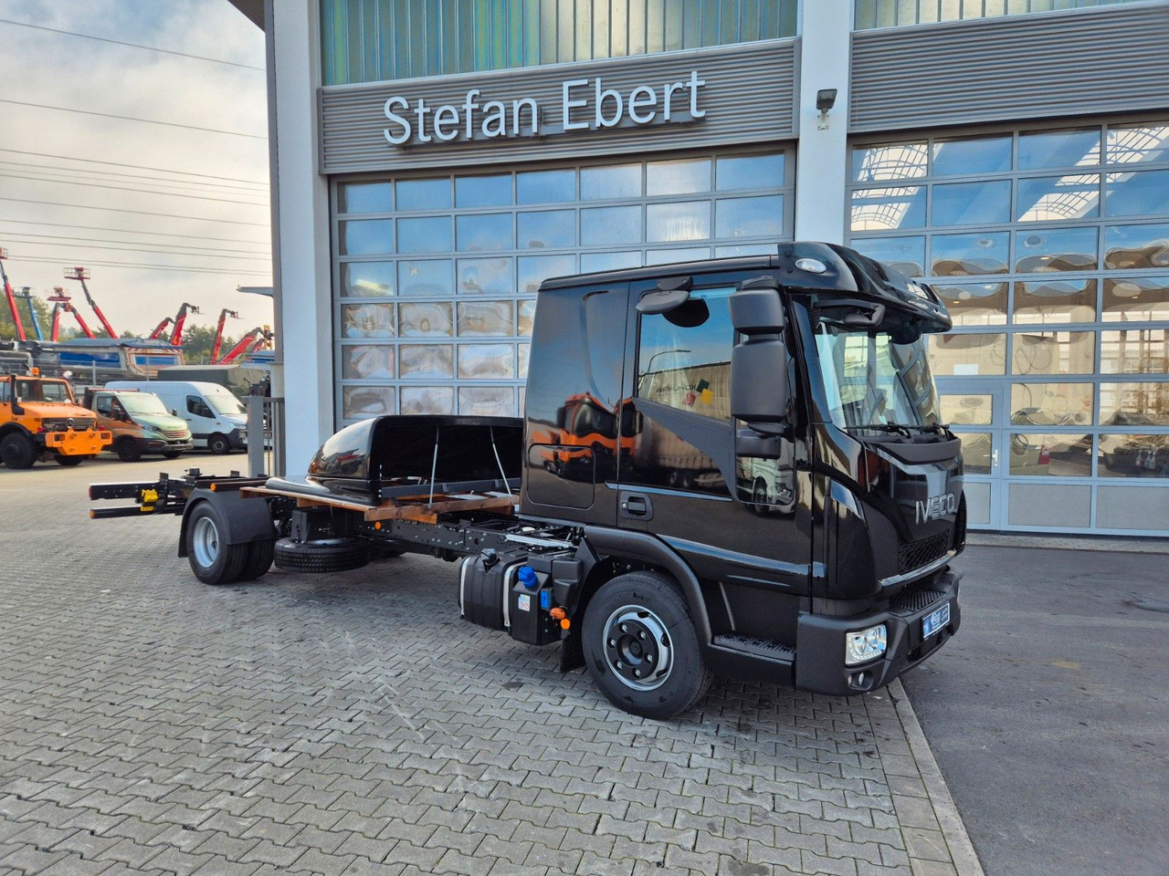 Iveco Eurocargo ML80E22/P 2x AHK Klima Standh. Bett - Caminhão chassi: foto 5 Iveco Eurocargo ML80E22/P 2x AHK Klima Standh. Bett - Caminhão chassi: foto 5