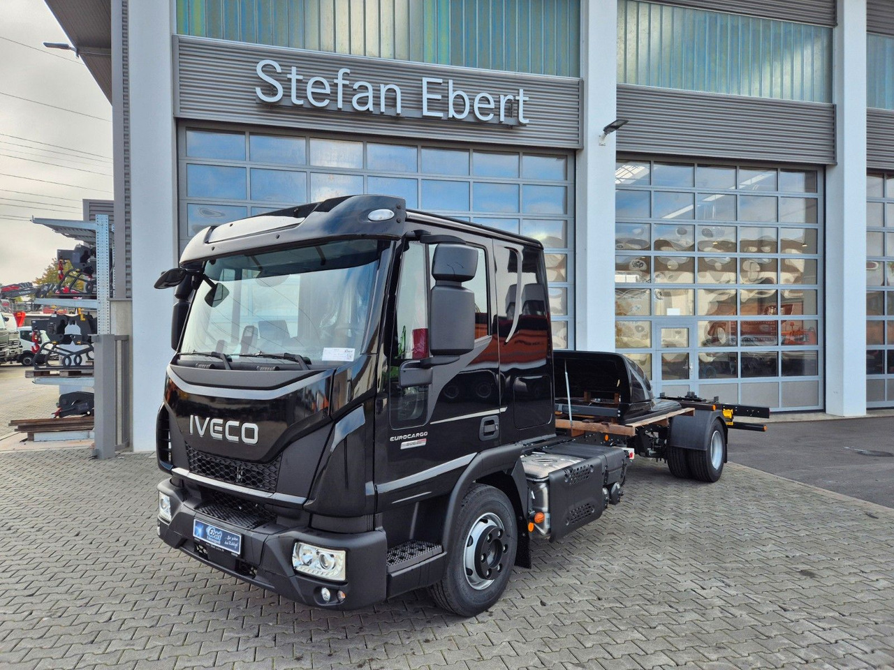 Iveco Eurocargo ML80E22/P 2x AHK Klima Standh. Bett - Caminhão chassi: foto 1 Iveco Eurocargo ML80E22/P 2x AHK Klima Standh. Bett - Caminhão chassi: foto 1