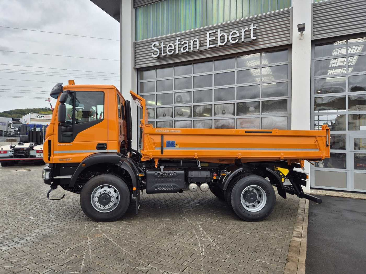 Iveco ML150E28W 4x4 Meiller Dreiseitenkipper 2xAHK - Caminhão basculante: foto 4 Iveco ML150E28W 4x4 Meiller Dreiseitenkipper 2xAHK - Caminhão basculante: foto 4