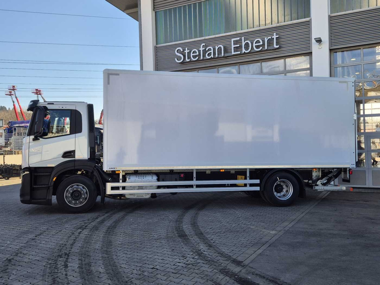 Iveco S-Way AD190S40/P Junge AHK LBW 2.000kg - Caminhão furgão: foto 5 Iveco S-Way AD190S40/P Junge AHK LBW 2.000kg - Caminhão furgão: foto 5