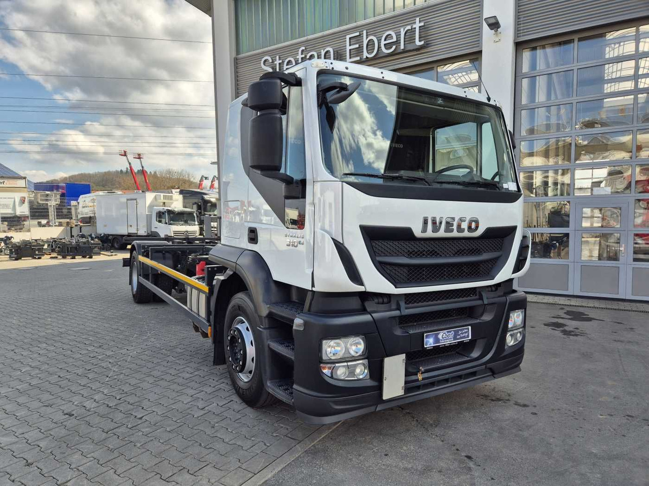 Iveco Stralis AT190S31/P BDF Klima Standh. AHK Bett - Caminhão transportador de contêineres/ Caixa móvel: foto 4 Iveco Stralis AT190S31/P BDF Klima Standh. AHK Bett - Caminhão transportador de contêineres/ Caixa móvel: foto 4