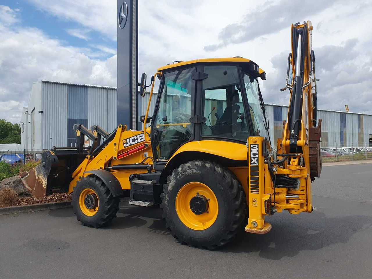 JCB 3CX / Gabel & 4in1 Schaufel / nur 1.561h / 2022 - Retroescavadeira: foto 2 JCB 3CX / Gabel & 4in1 Schaufel / nur 1.561h / 2022 - Retroescavadeira: foto 2