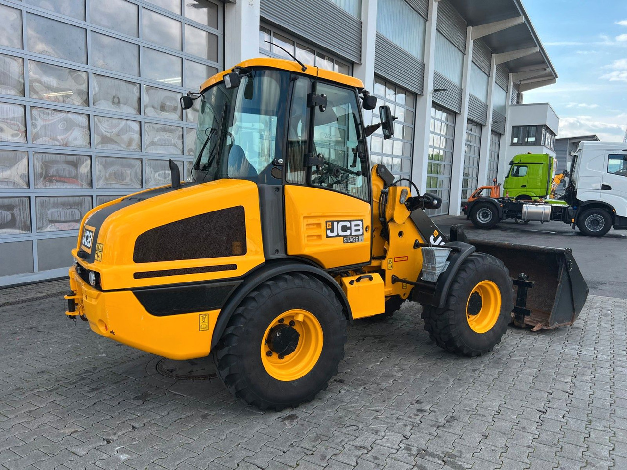 JCB 407 SV / nur 268h! / Klappschaufel & Gabel - Carregadeira de rodas: foto 3 JCB 407 SV / nur 268h! / Klappschaufel & Gabel - Carregadeira de rodas: foto 3