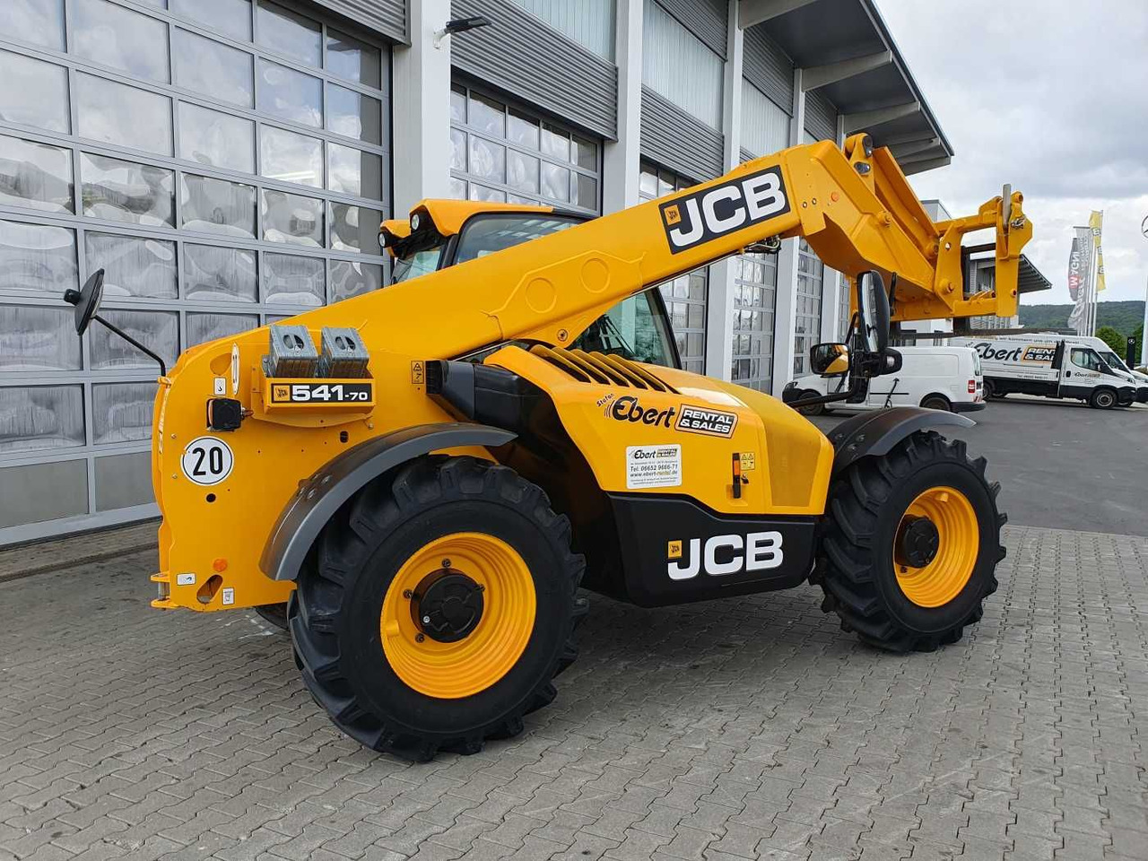 JCB 541-70 / nur 438h / 2022 / 4.100kg / 7m / 109PS - Empilhador telescópico: foto 2 JCB 541-70 / nur 438h / 2022 / 4.100kg / 7m / 109PS - Empilhador telescópico: foto 2