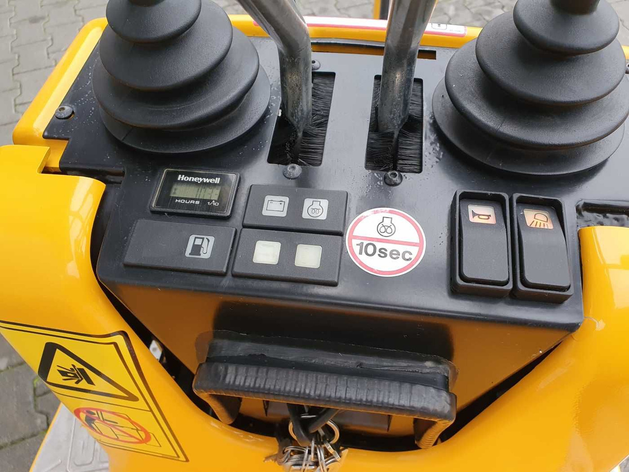 Mini escavadeira JCB 8008 CTS / MS01 / nur 103h! / 2023: foto 13