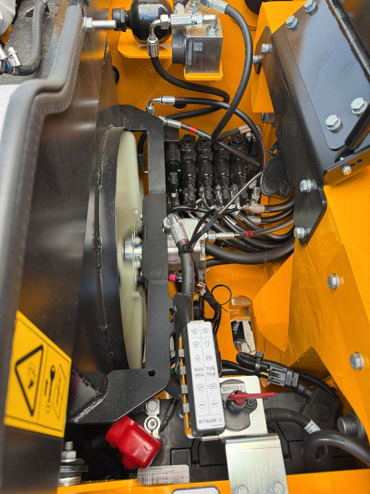 Empilhador telescópico JCB TLT 35-26D 4WD Teletruck / NEU 2025 / SS: foto 9