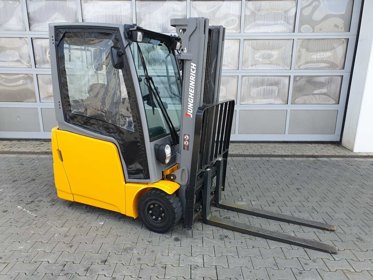 Jungheinrich EFG 215 / Triplex 4.25m / SS / nur 1.680h / 2021 - Empilhadeira elétrica: foto 2 Jungheinrich EFG 215 / Triplex 4.25m / SS / nur 1.680h / 2021 - Empilhadeira elétrica: foto 2