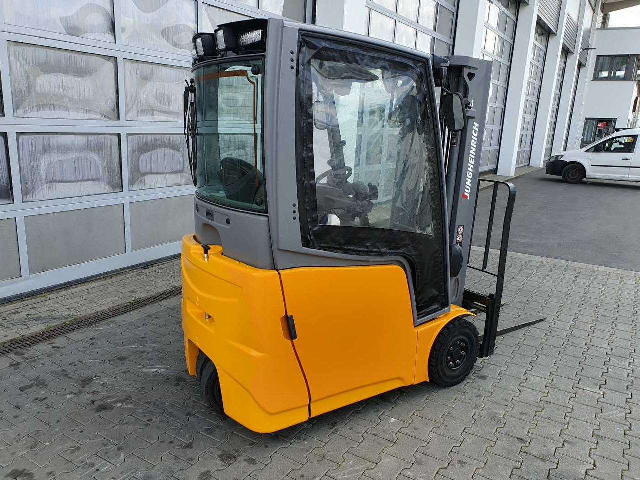 Jungheinrich EFG 215 / Triplex 4.25m / SS / nur 1.680h / 2021 - Empilhadeira elétrica: foto 4 Jungheinrich EFG 215 / Triplex 4.25m / SS / nur 1.680h / 2021 - Empilhadeira elétrica: foto 4