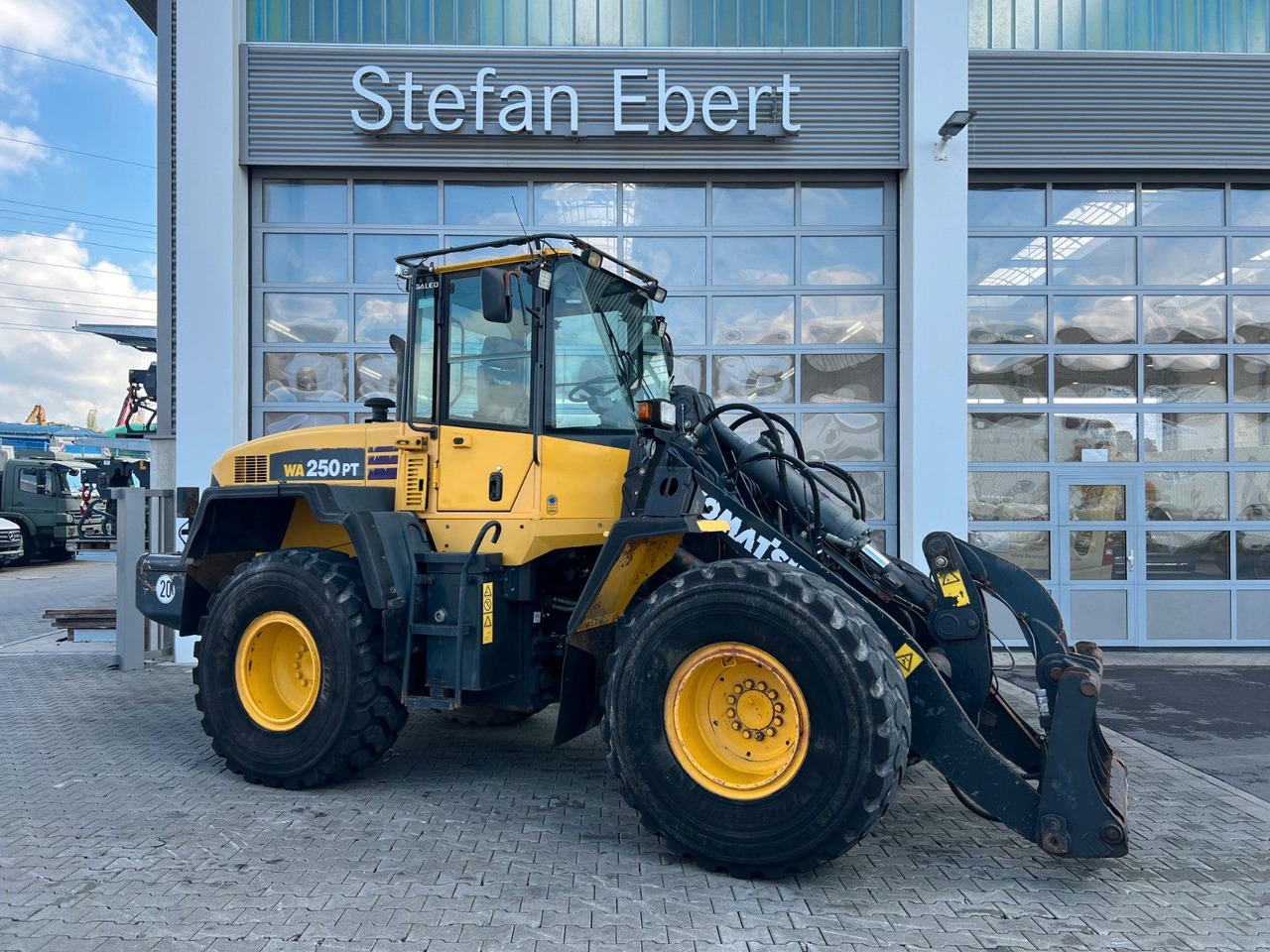 Komatsu WA 250 PT - 5H / 12.390h / - Carregadeira de rodas: foto 1 Komatsu WA 250 PT - 5H / 12.390h / - Carregadeira de rodas: foto 1
