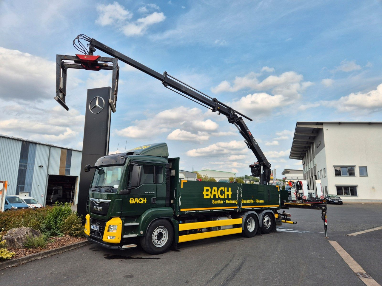 MAN TGS 26.420 6x2-4 LL Hiab 177K PRO 2 Stück - Caminhão grua: foto 1 MAN TGS 26.420 6x2-4 LL Hiab 177K PRO 2 Stück - Caminhão grua: foto 1