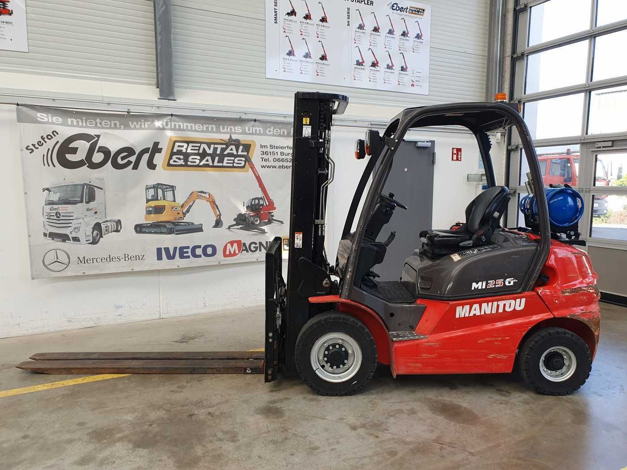 Manitou MI 25 G / Triplex: 4.70m / nur 1.976h! / SS - Empilhadeira a gás: foto 1 Manitou MI 25 G / Triplex: 4.70m / nur 1.976h! / SS - Empilhadeira a gás: foto 1