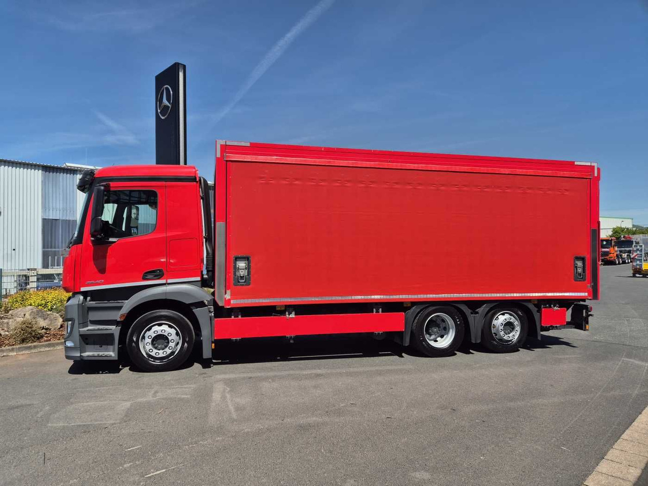 Mercedes-Benz Antos 2540 LnR 6x2 LBW Schiebeplanen AHK - Caminhão transporte de bebidas: foto 4 Mercedes-Benz Antos 2540 LnR 6x2 LBW Schiebeplanen AHK - Caminhão transporte de bebidas: foto 4