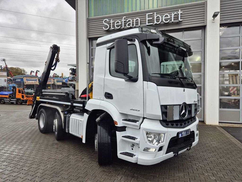 Mercedes-Benz Arocs 2543 L 6x2/4 Hiab TS 2018 TAZ Funk - Caminhão multibenne: foto 2 Mercedes-Benz Arocs 2543 L 6x2/4 Hiab TS 2018 TAZ Funk - Caminhão multibenne: foto 2