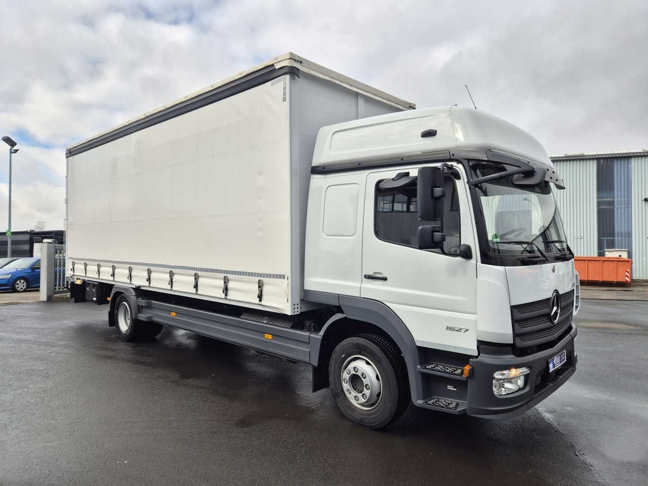 Mercedes-Benz Atego 1527 L L-Haus LBW Palfinger 1.500kg 2 Bett - Caminhão com lona: foto 2 Mercedes-Benz Atego 1527 L L-Haus LBW Palfinger 1.500kg 2 Bett - Caminhão com lona: foto 2