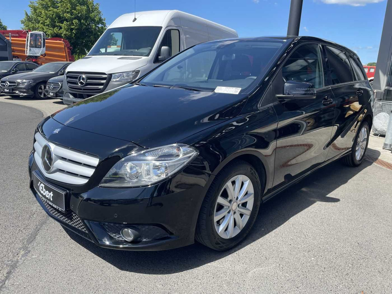 Mercedes-Benz B 200 CDI 7G-DCT Navi+PDC+Klima+SHZ - Automóvel: foto 2 Mercedes-Benz B 200 CDI 7G-DCT Navi+PDC+Klima+SHZ - Automóvel: foto 2