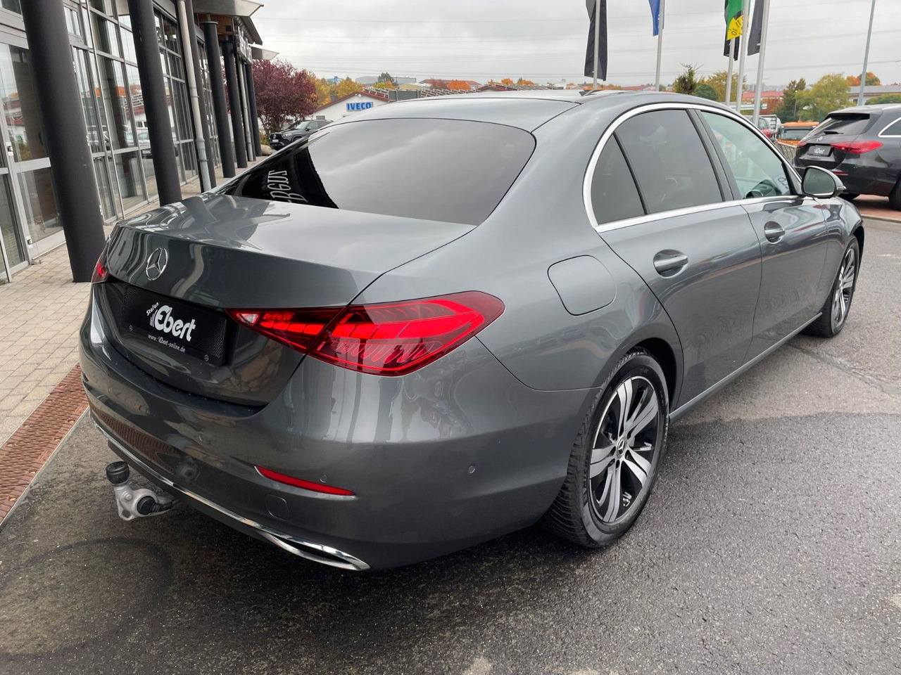 Mercedes-Benz C 180 AVANTGARDE R-Kamera+AHK+TOTW+Ambiente - Sedã: foto 4 Mercedes-Benz C 180 AVANTGARDE R-Kamera+AHK+TOTW+Ambiente - Sedã: foto 4