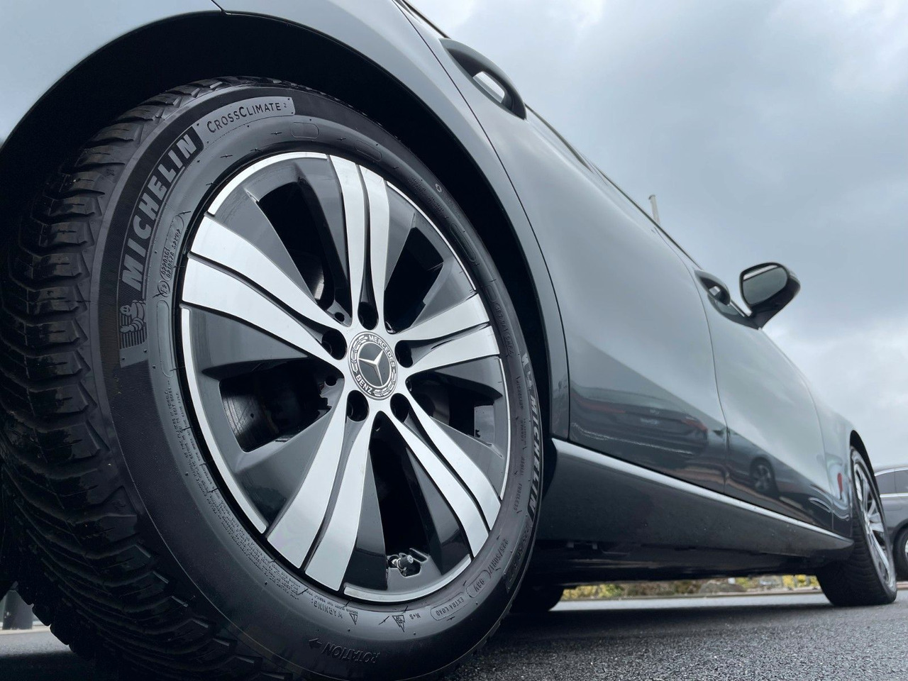 Mercedes-Benz C 180 AVANTGARDE R-Kamera+AHK+TOTW+Ambiente - Sedã: foto 5 Mercedes-Benz C 180 AVANTGARDE R-Kamera+AHK+TOTW+Ambiente - Sedã: foto 5