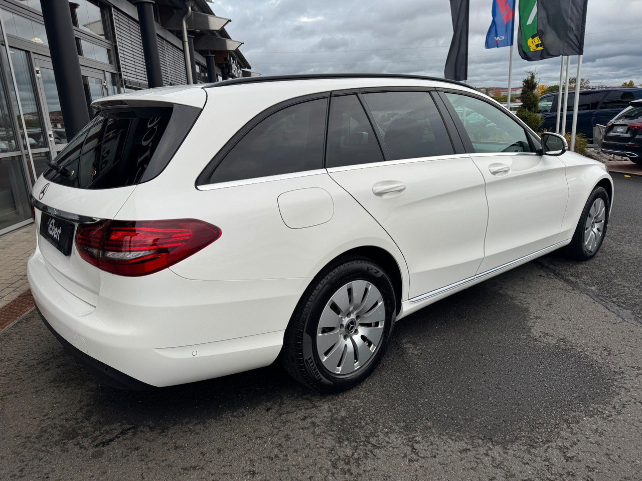 Mercedes-Benz C 180d T LED+RKamera+SHZ+DAB - Carro perua: foto 4 Mercedes-Benz C 180d T LED+RKamera+SHZ+DAB - Carro perua: foto 4