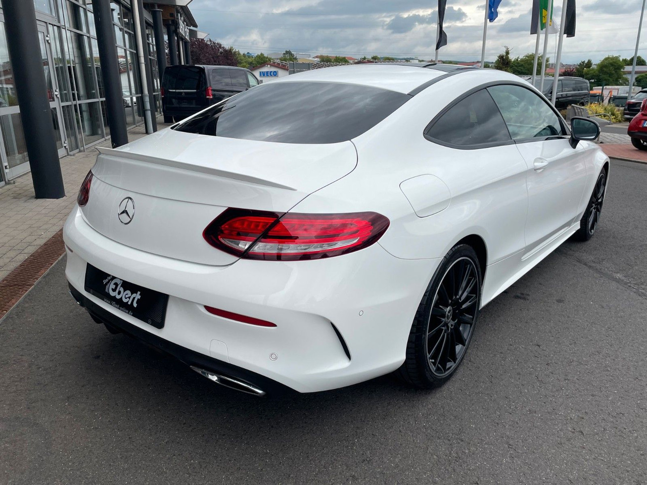 Mercedes-Benz C 220 d Coupe AMG+Pano+R-Kamera+Night+Carplay - Coupé: foto 4 Mercedes-Benz C 220 d Coupe AMG+Pano+R-Kamera+Night+Carplay - Coupé: foto 4