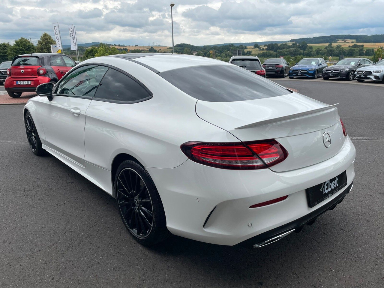 Mercedes-Benz C 220 d Coupe AMG+Pano+R-Kamera+Night+Carplay - Coupé: foto 3 Mercedes-Benz C 220 d Coupe AMG+Pano+R-Kamera+Night+Carplay - Coupé: foto 3