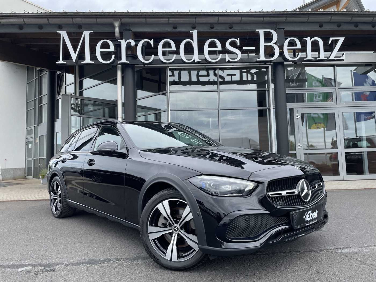 Mercedes-Benz C 220 d T 4M ALL-Terrain AHK+360°+ Digital+Leder - Automóvel: foto 1 Mercedes-Benz C 220 d T 4M ALL-Terrain AHK+360°+ Digital+Leder - Automóvel: foto 1