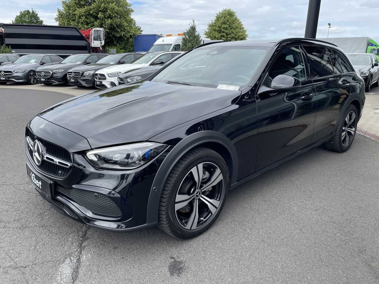 Mercedes-Benz C 220 d T 4M ALL-Terrain AHK+360°+ Digital+Leder - Automóvel: foto 2 Mercedes-Benz C 220 d T 4M ALL-Terrain AHK+360°+ Digital+Leder - Automóvel: foto 2