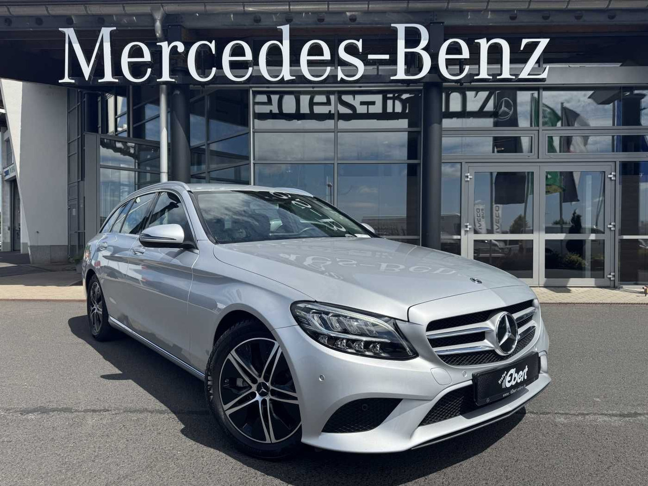 Mercedes-Benz C 220d T Avantgarde+RKamera+LED+TotW+SpurH - Automóvel: foto 1 Mercedes-Benz C 220d T Avantgarde+RKamera+LED+TotW+SpurH - Automóvel: foto 1