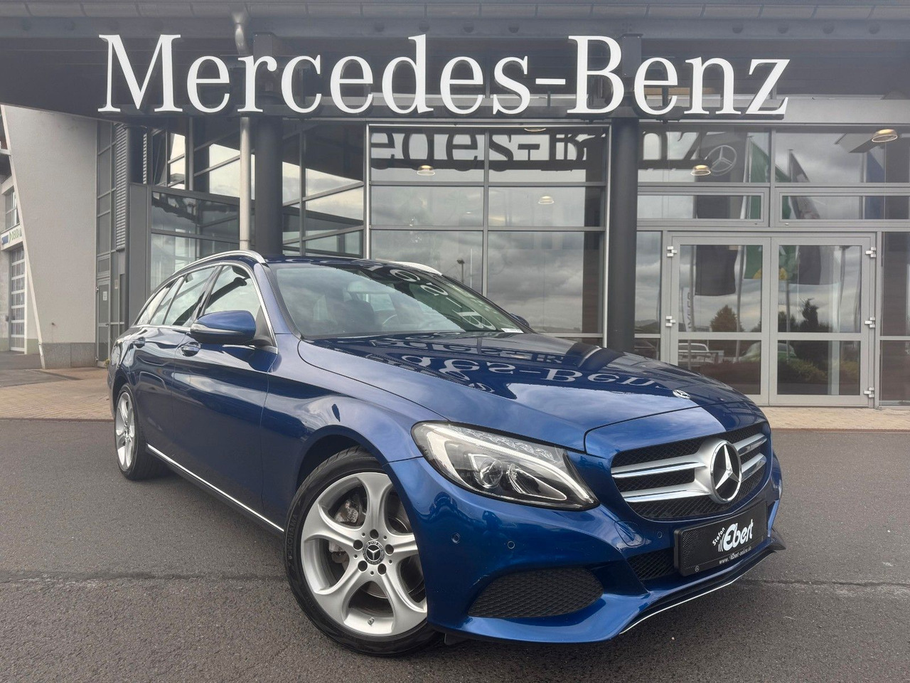 Mercedes-Benz C 300 T Avantgarde+Ambiente+LED+IHC+SpiegelP - Carro perua: foto 1 Mercedes-Benz C 300 T Avantgarde+Ambiente+LED+IHC+SpiegelP - Carro perua: foto 1