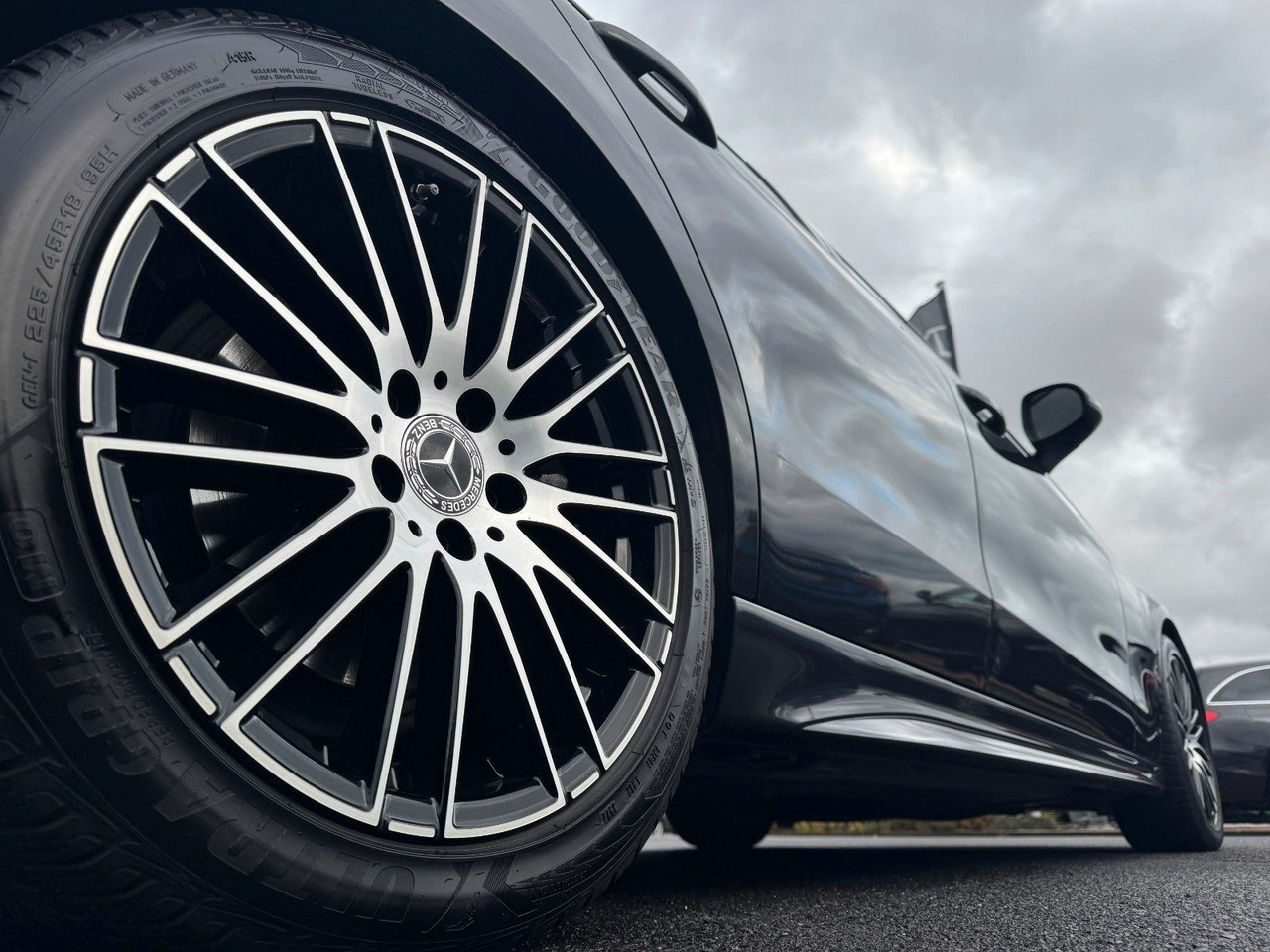 Mercedes-Benz C 300d AMG+AHK+RFK+Ambiente+Night+SportfahrW - Sedã: foto 5 Mercedes-Benz C 300d AMG+AHK+RFK+Ambiente+Night+SportfahrW - Sedã: foto 5