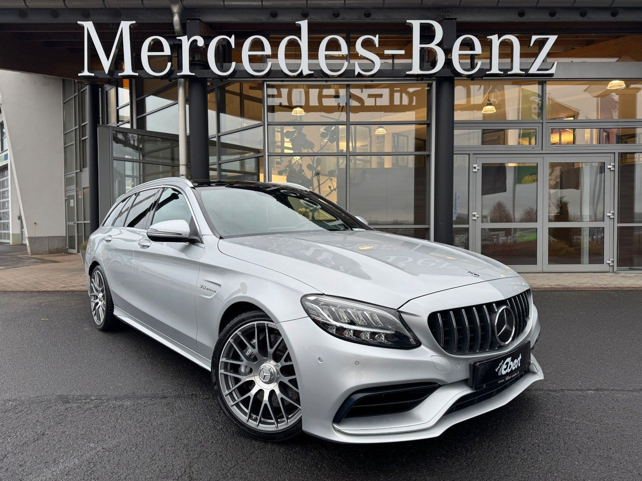 Mercedes-Benz C 63 AMG T Pano+Burmester+Distr+Memory+RFK - Carro perua: foto 1 Mercedes-Benz C 63 AMG T Pano+Burmester+Distr+Memory+RFK - Carro perua: foto 1