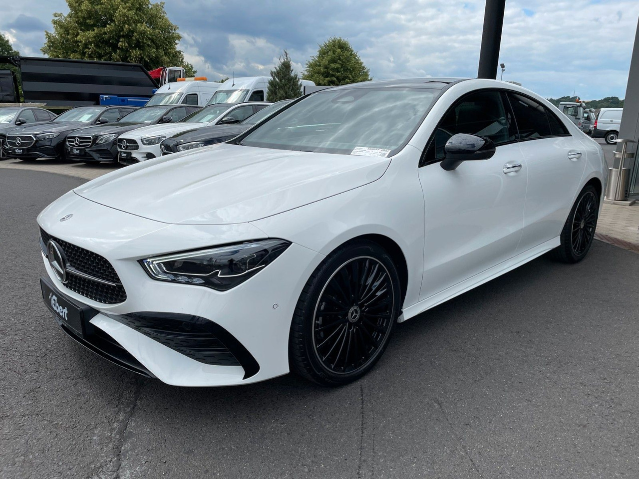 Mercedes-Benz CLA 200 AMG Pano+R-Kamera+19" - Coupé: foto 2 Mercedes-Benz CLA 200 AMG Pano+R-Kamera+19" - Coupé: foto 2