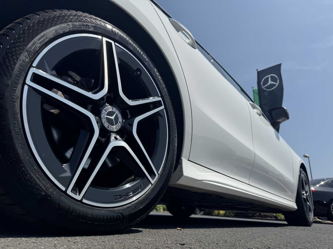 Mercedes-Benz CLA 220d Shooting Brake AMG+Pano+Distr+AHK+uvm. - Automóvel: foto 5 Mercedes-Benz CLA 220d Shooting Brake AMG+Pano+Distr+AHK+uvm. - Automóvel: foto 5