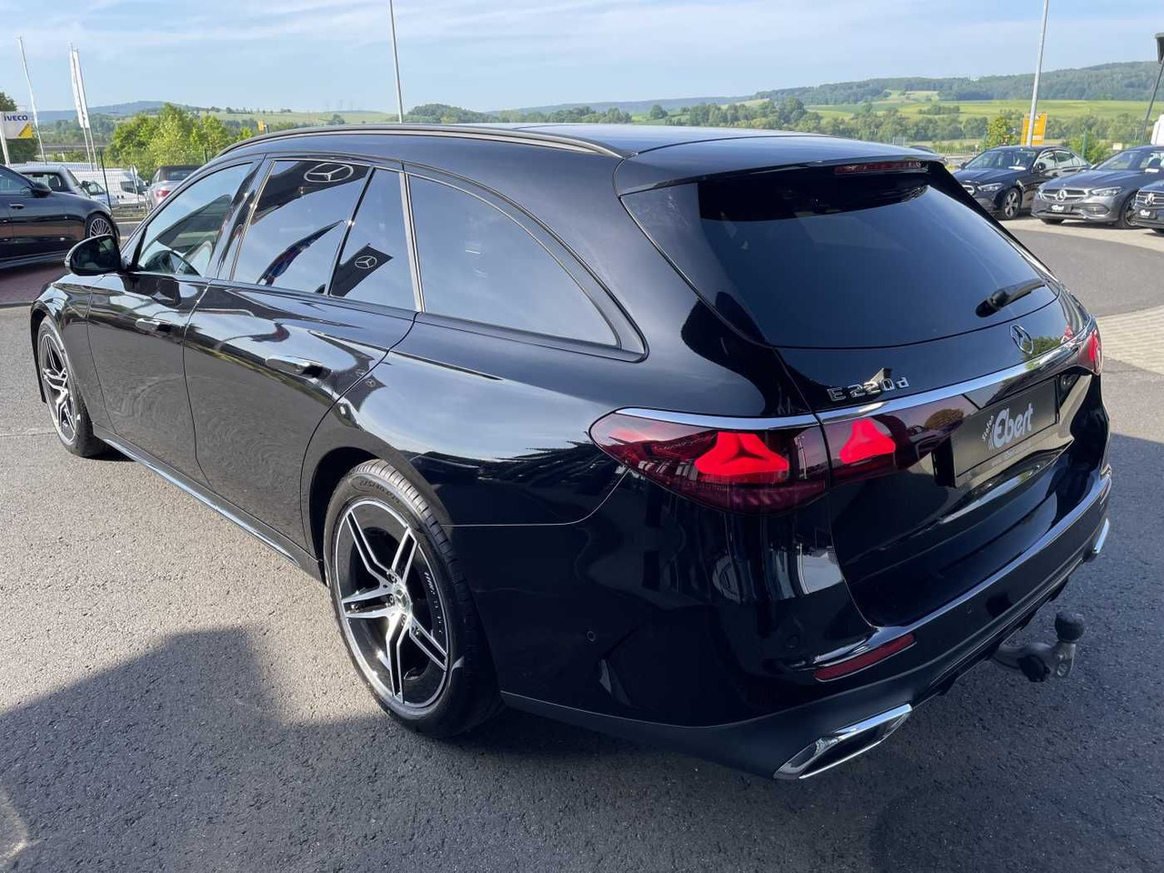 Mercedes-Benz E 220 d T AMG-Line AHK+Distr+R-Kamera +Ambiente+ - Automóvel: foto 3 Mercedes-Benz E 220 d T AMG-Line AHK+Distr+R-Kamera +Ambiente+ - Automóvel: foto 3