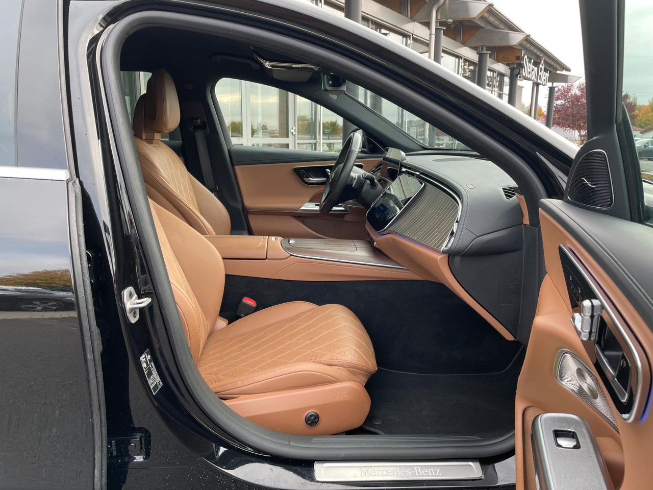 Carro perua Mercedes-Benz E 220 d T Exclusive Nappa+AHK+360°+Burm+Sitzklim: foto 9 Carro perua Mercedes-Benz E 220 d T Exclusive Nappa+AHK+360°+Burm+Sitzklim: foto 9