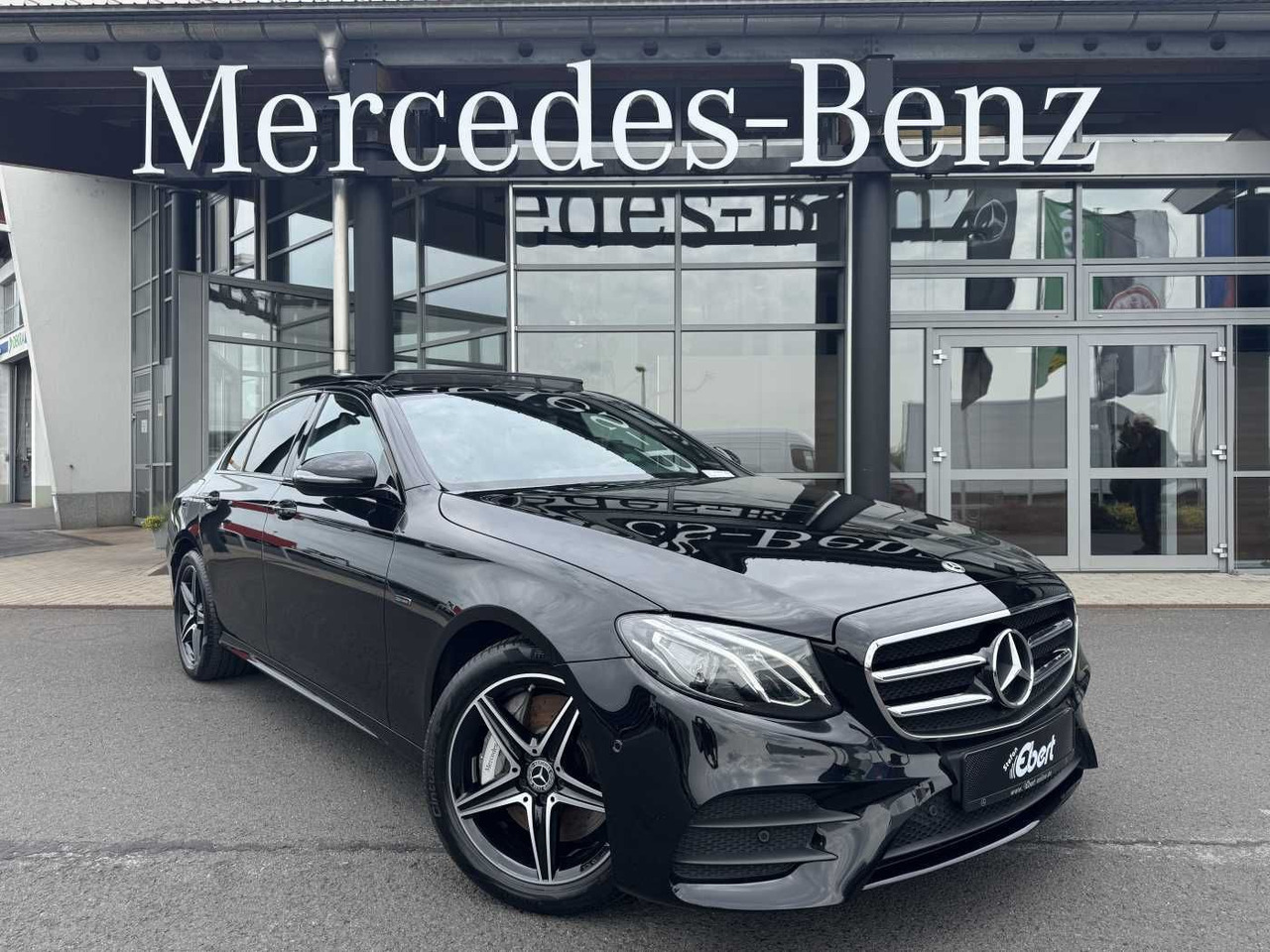 Mercedes-Benz E 300de 9G AMG+Pano+Memory+Ambiente+ RFK+Night - Sedã: foto 1 Mercedes-Benz E 300de 9G AMG+Pano+Memory+Ambiente+ RFK+Night - Sedã: foto 1