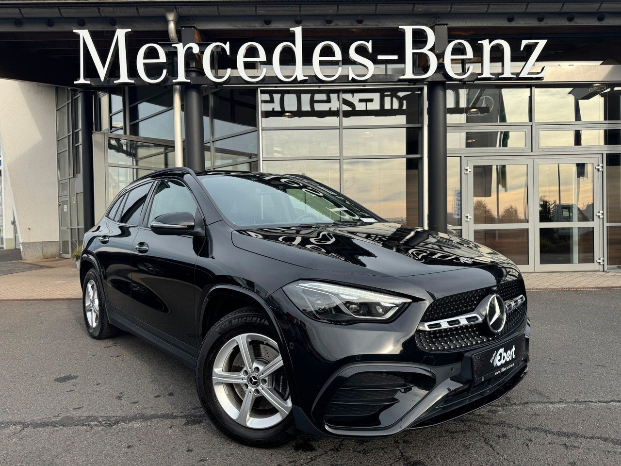 Mercedes-Benz GLA 200 AMG+Pano+Distr+Ambiente+Multibeam+ - SUV: foto 1 Mercedes-Benz GLA 200 AMG+Pano+Distr+Ambiente+Multibeam+ - SUV: foto 1
