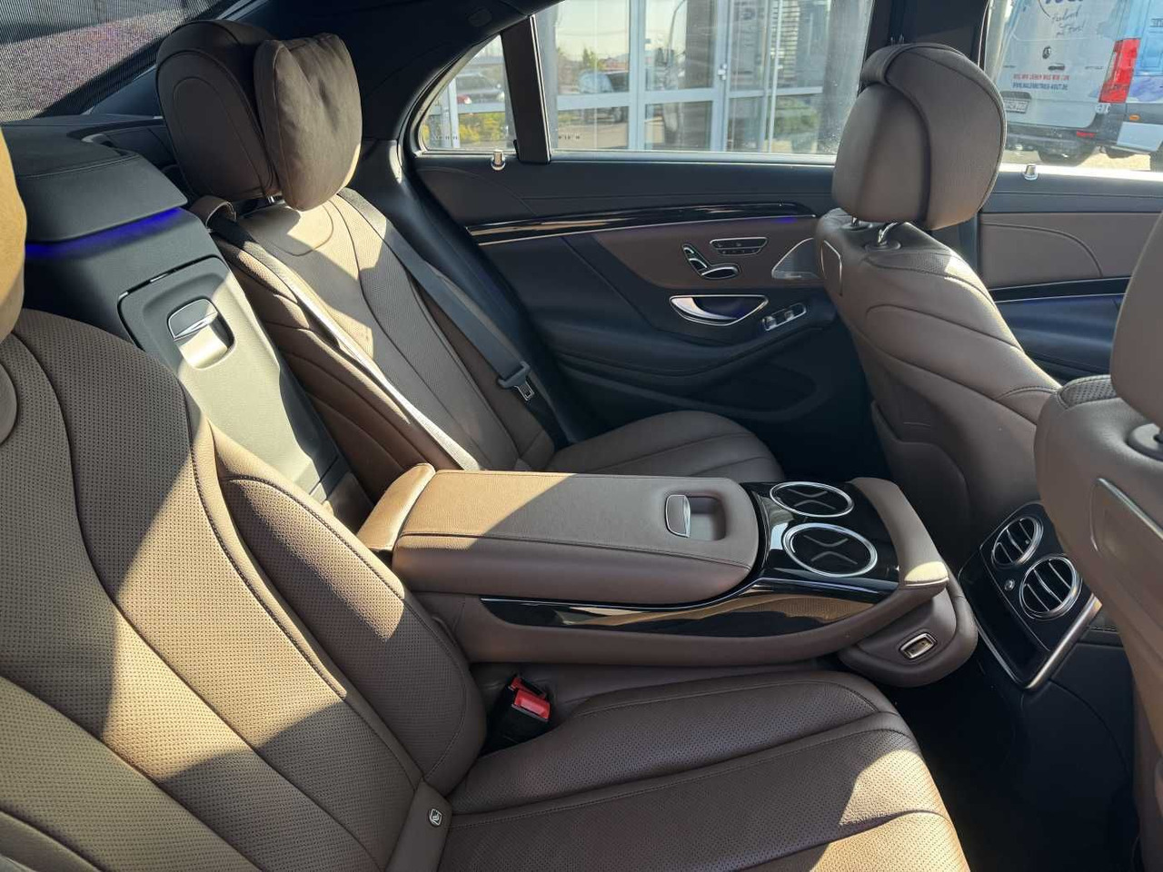 Mercedes-Benz S 400d 4M AMG+Pano+Burm+Distr+Massage+ HUD - Automóvel: foto 5 Mercedes-Benz S 400d 4M AMG+Pano+Burm+Distr+Massage+ HUD - Automóvel: foto 5