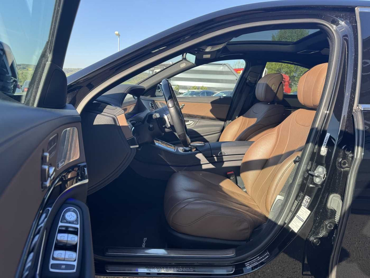 Mercedes-Benz S 400d 4M AMG+Pano+Burm+Distr+Massage+ HUD - Automóvel: foto 1 Mercedes-Benz S 400d 4M AMG+Pano+Burm+Distr+Massage+ HUD - Automóvel: foto 1