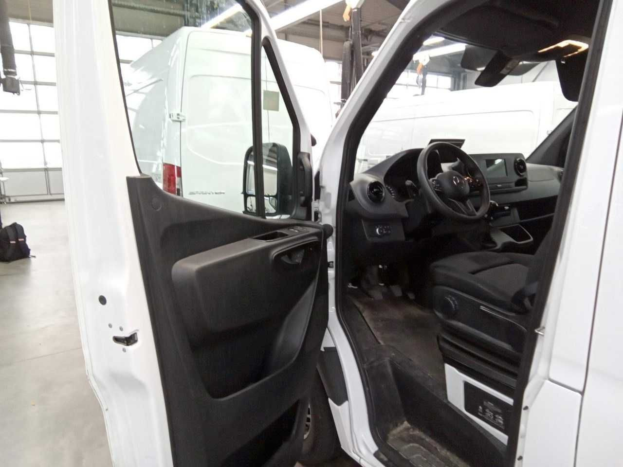 Mercedes-Benz Sprinter 317 CDI 4325 Klima 360 Schwing MBUX SHZ - Furgão: foto 3 Mercedes-Benz Sprinter 317 CDI 4325 Klima 360 Schwing MBUX SHZ - Furgão: foto 3